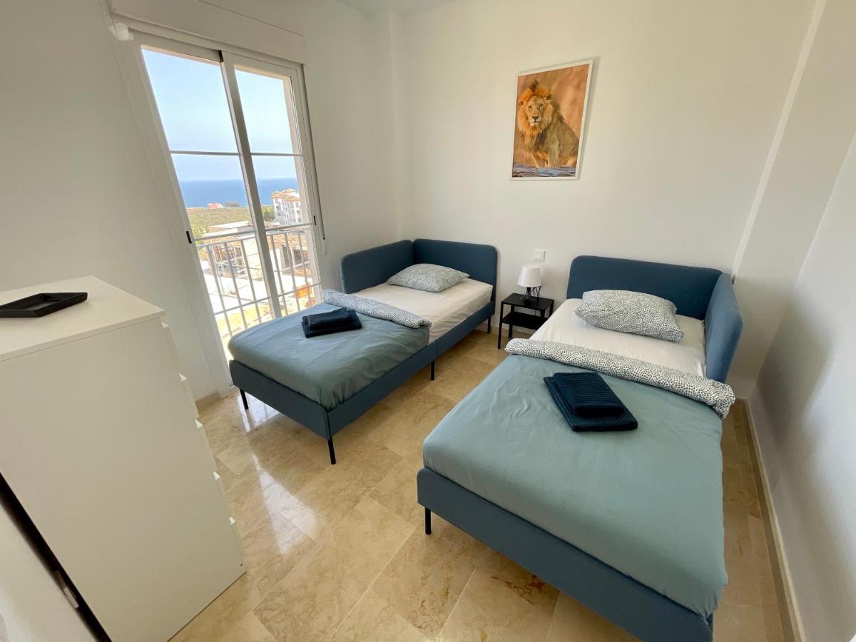 Top Sea View Apartment - 7 Minutes To Sotogrande Castillo de Sabinillas 외부 사진